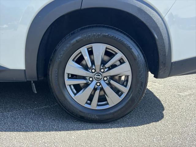 2024 Nissan Pathfinder SV FWD