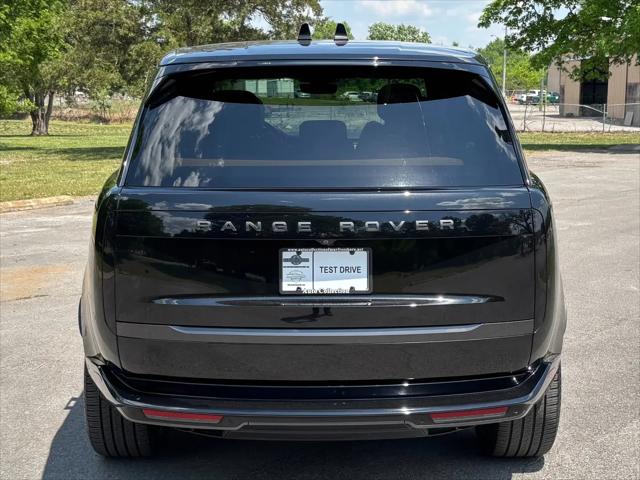 2024 Land Rover Range Rover P530 SE