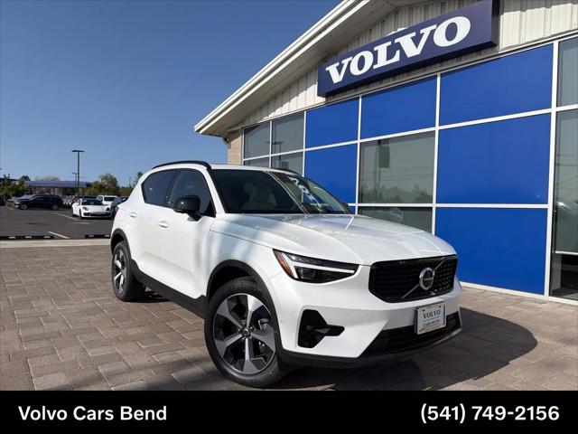 2026 Volvo XC40 Plus, B5 AWD Gas mild hybrid, Dark for sale in Bend, OR