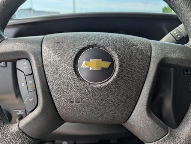 2026 Chevrolet Express Cargo Van 2500 Regular Wheelbase, WT, RWD