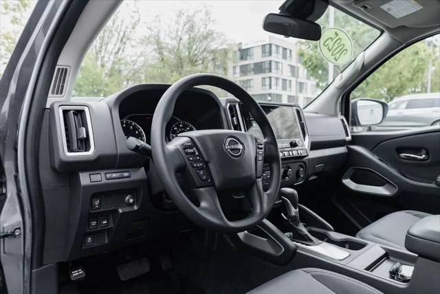 2025 Nissan Frontier Crew Cab SV 4x4