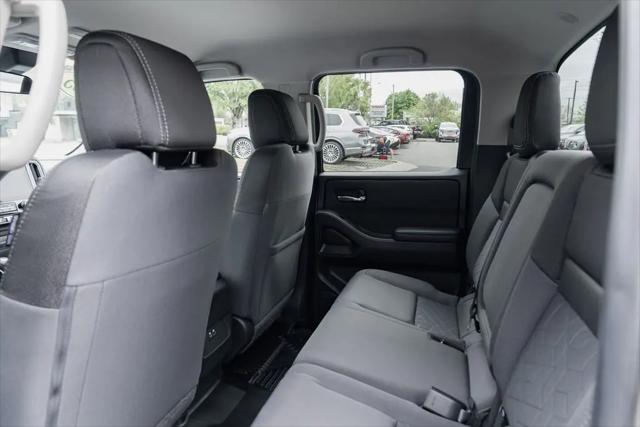 2025 Nissan Frontier Crew Cab SV 4x4