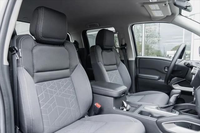 2025 Nissan Frontier Crew Cab SV 4x4