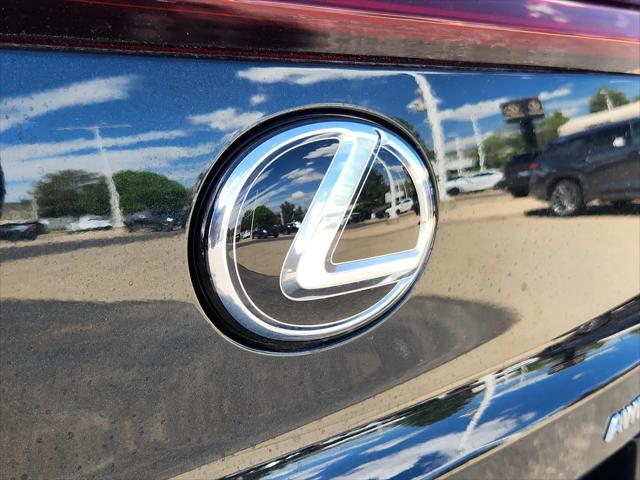 2026 Lexus 300 Premium AWD