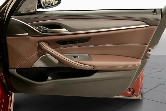 2022 BMW M5 i xDrive