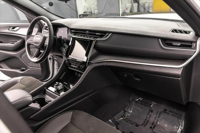 2023 Jeep Grand Cherokee L Altitude 4x4