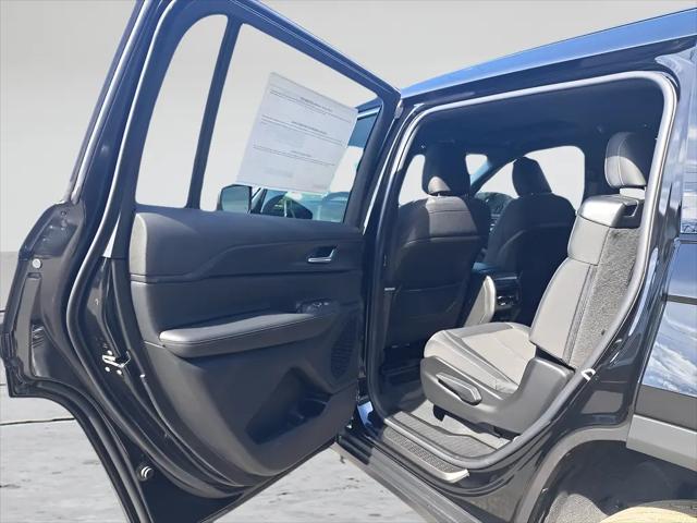 2026 Jeep Grand Cherokee L Altitude 4x4
