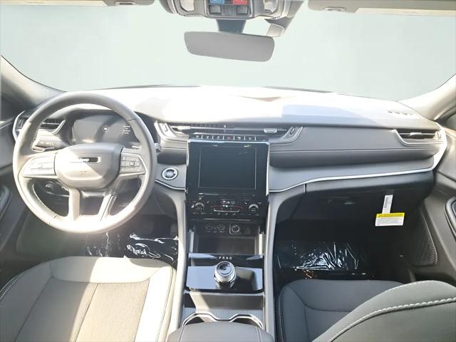 2026 Jeep Grand Cherokee L Altitude 4x4