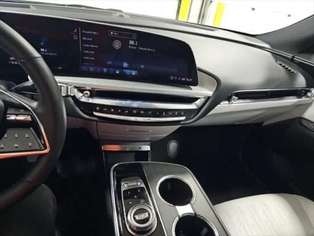 2024 Cadillac iQ Luxury w/1SC