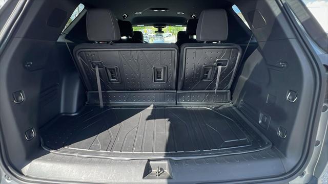 2023 Chevrolet Traverse AWD LT Cloth