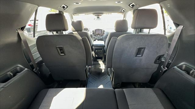 2023 Chevrolet Traverse AWD LT Cloth
