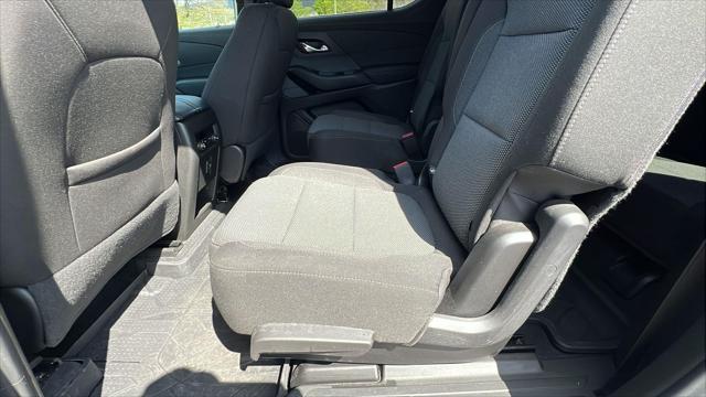2023 Chevrolet Traverse AWD LT Cloth