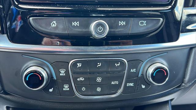 2023 Chevrolet Traverse AWD LT Cloth