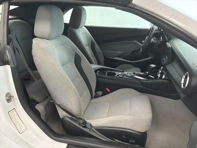 2020 Chevrolet Camaro RWD Convertible 1LT