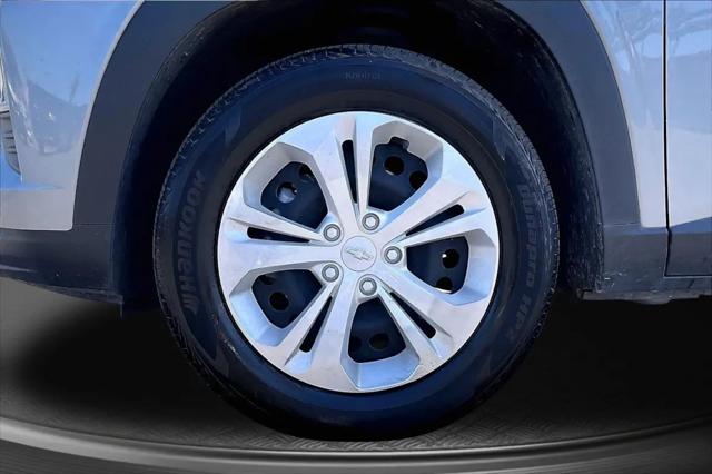 2025 Chevrolet Trax FWD LS