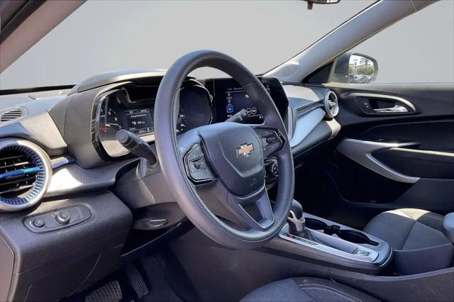 2025 Chevrolet Trax FWD LS