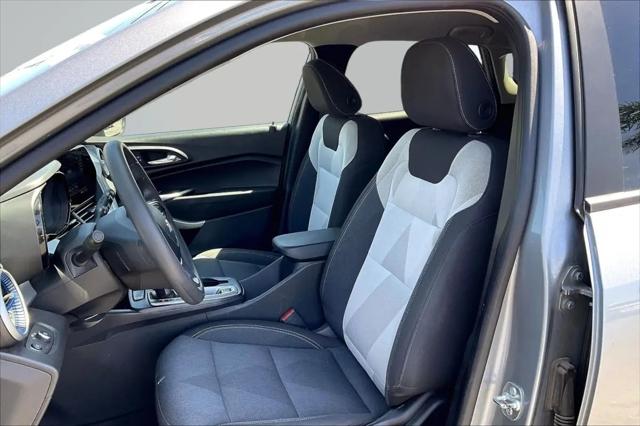 2025 Chevrolet Trax FWD LS