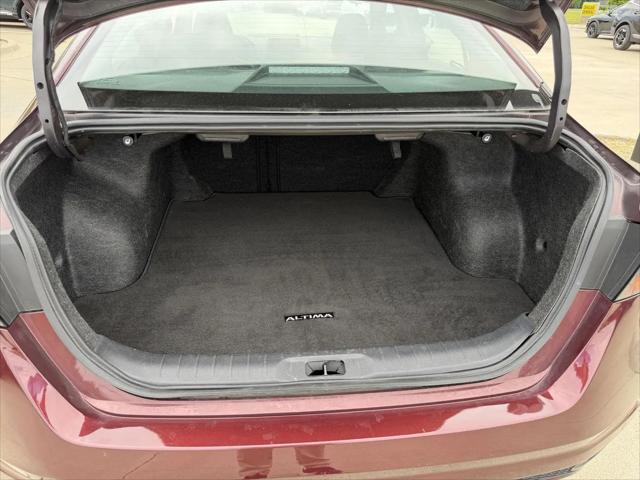 2025 Nissan Altima SV FWD