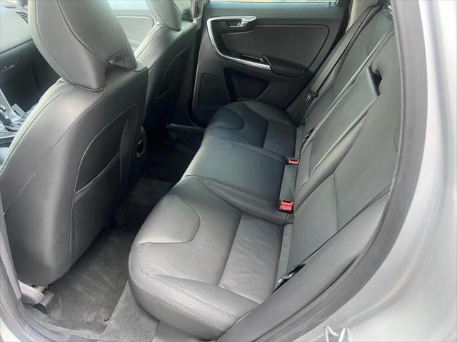 2014 Volvo XC60 T6 R-Design Premier Plus