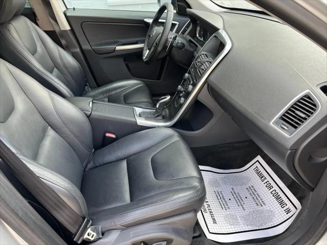 2014 Volvo XC60 T6 R-Design Premier Plus
