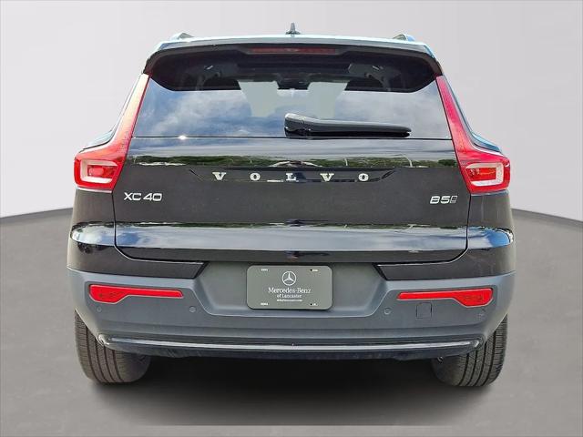 2023 Volvo XC40 B5 Plus Dark Theme