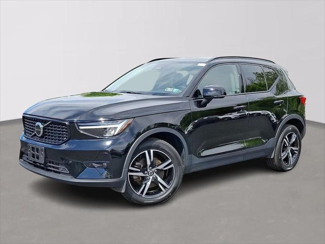 2023 Volvo XC40 B5 Plus Dark Theme for sale in East Petersburg, PA