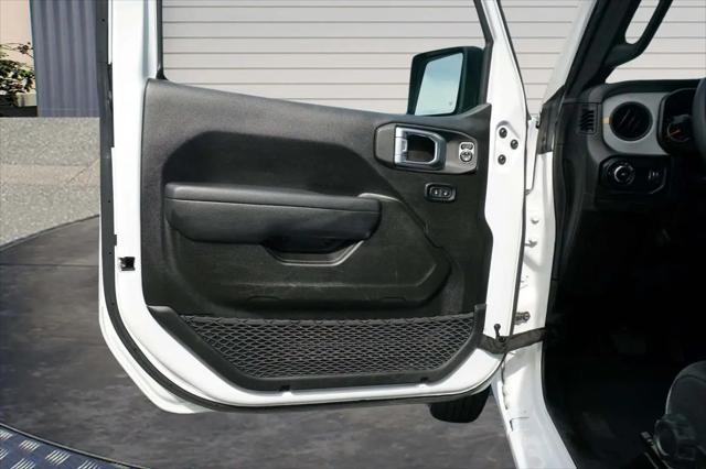 2025 Jeep Wrangler 4-Door Summit 4x4