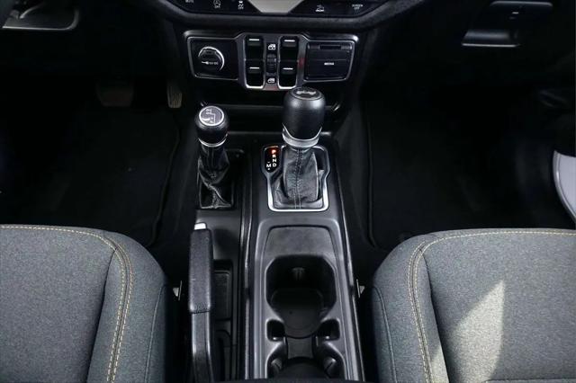 2025 Jeep Wrangler 4-Door Summit 4x4