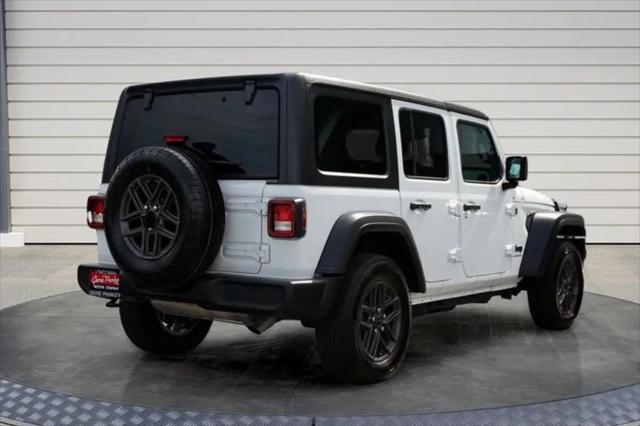 2025 Jeep Wrangler 4-Door Summit 4x4