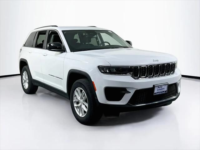 2023 Jeep Grand Cherokee Laredo 4x4