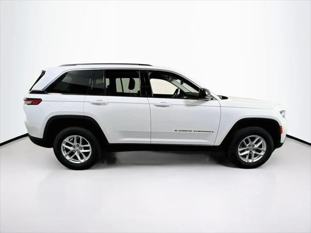 2023 Jeep Grand Cherokee Laredo 4x4