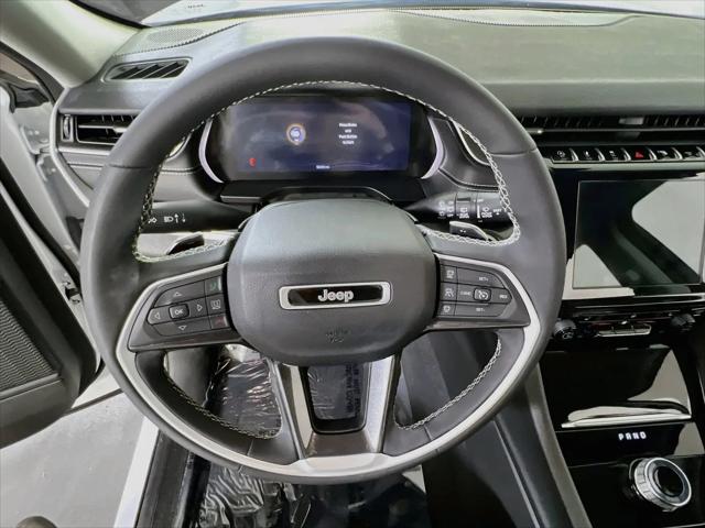 2023 Jeep Grand Cherokee Laredo 4x4