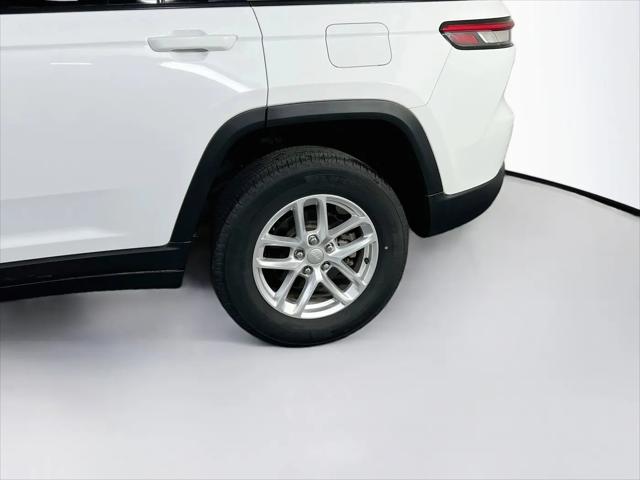 2023 Jeep Grand Cherokee Laredo 4x4