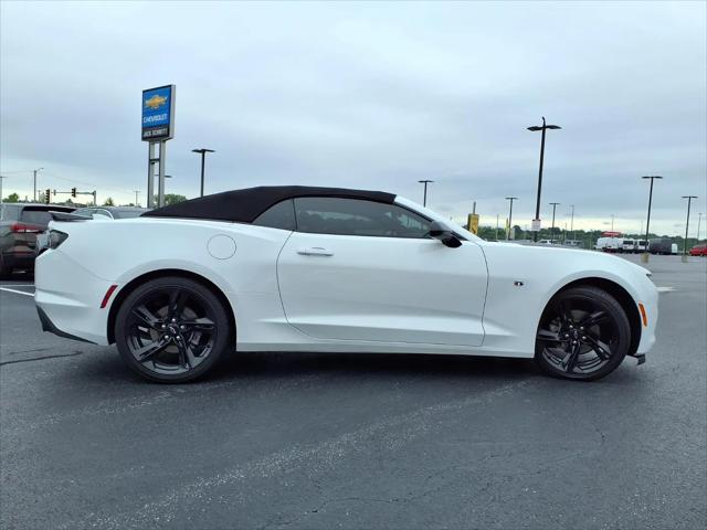 2023 Chevrolet Camaro RWD Convertible 2LT