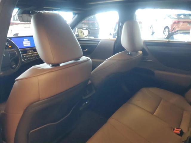 2025 Lexus ES 350 Ultra Luxury