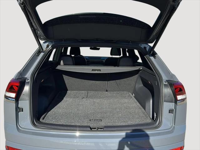 2022 Volkswagen Atlas Cross Sport 3.6L V6 SEL Premium R-Line