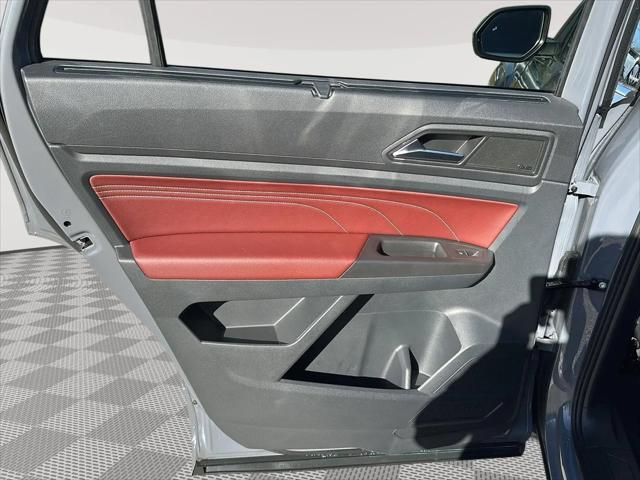 2022 Volkswagen Atlas Cross Sport 3.6L V6 SEL Premium R-Line
