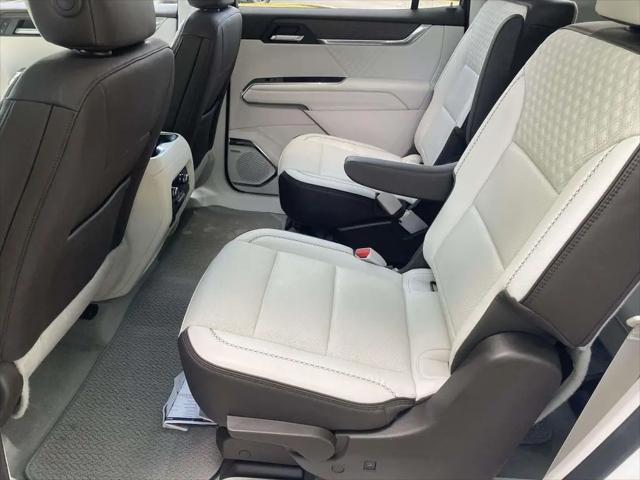 2024 GMC Acadia FWD Denali