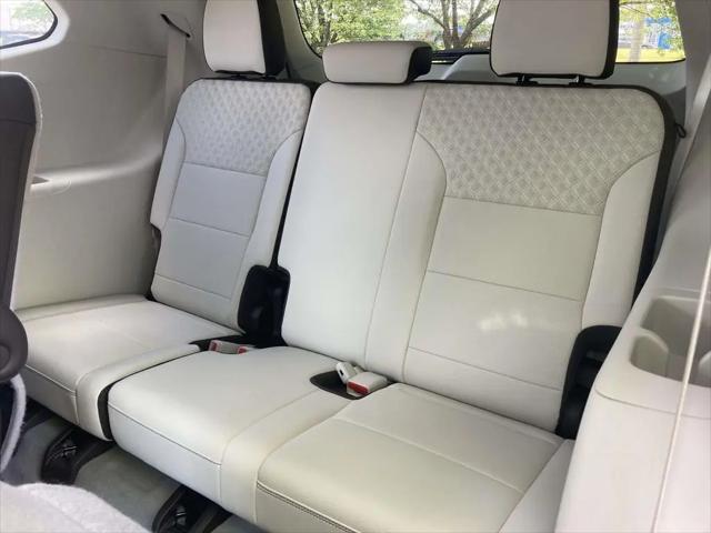 2024 GMC Acadia FWD Denali