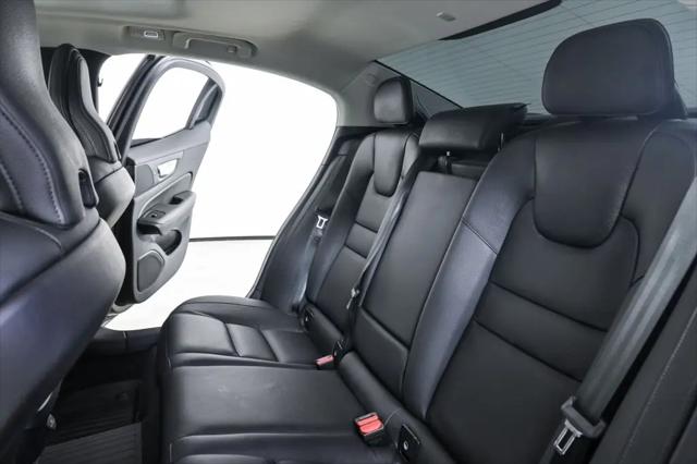 2025 Volvo S60 B5 Plus