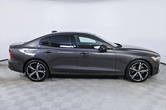 2025 Volvo S60 B5 Plus