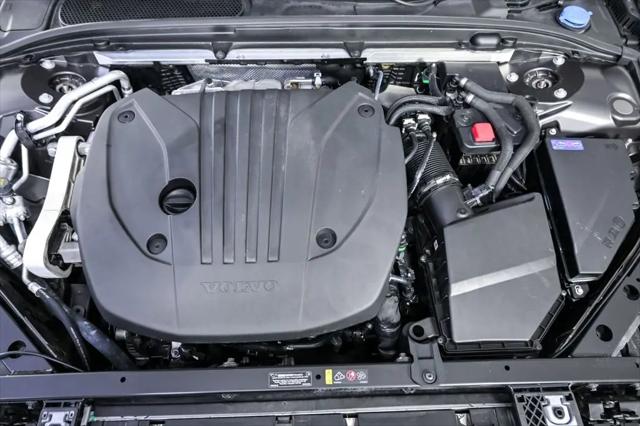 2025 Volvo S60 B5 Plus
