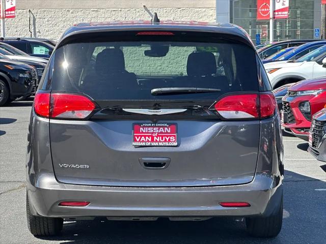 2023 Chrysler Voyager LX