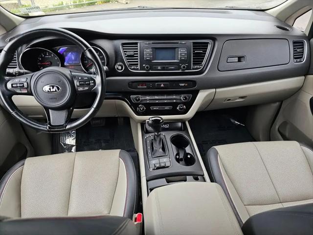 2017 Kia Sedona LX