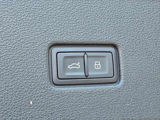 2026 Audi Q8 Premium Plus 55 TFSI quattro Tiptronic
