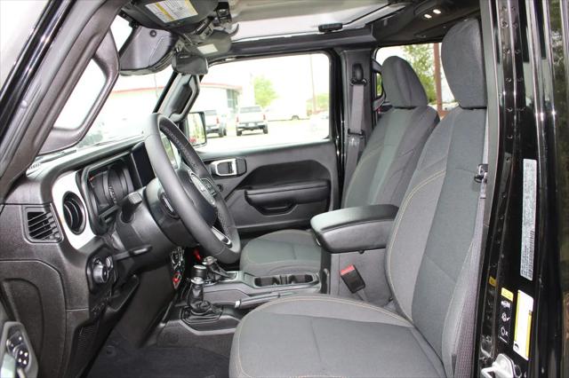 2025 Jeep Wrangler 4-Door Willys 4x4