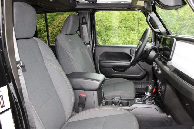 2025 Jeep Wrangler 4-Door Willys 4x4