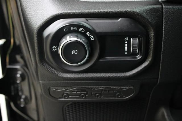 2025 Jeep Wrangler 4-Door Willys 4x4