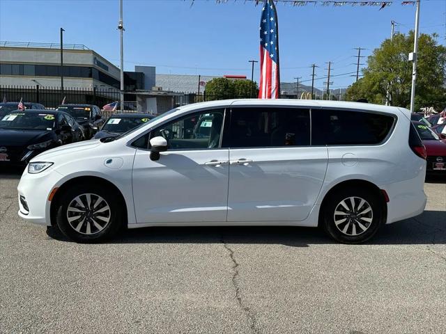 2023 Chrysler Pacifica Hybrid Touring L