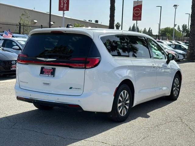 2023 Chrysler Pacifica Hybrid Touring L